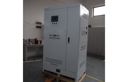 三相電壓調節器